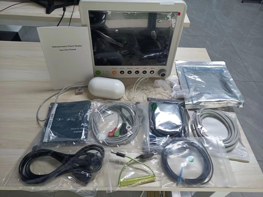 Mehrsprachige Vital Signs-Gerät 6 Standardparameter Patientenmonitor mit CO2