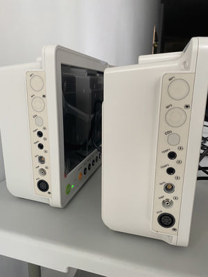 12,1 Zoll tragbarer 5-Parameter-Patientenmonitor mit 16 Sprachen für den medizinischen Gebrauch