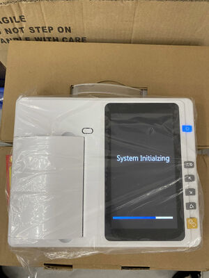 6-Kanal 7-Zoll-LCD-Bildschirm Handheld-EKG-Gerät mit Stromversorgung für Krankenhäuser