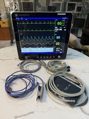 Tragbare 15-Zoll-Farb-LCD-Display-Multiparameter-Patientenmonitor mit Trolley/Wall-Behälter montierbar und 5 KG Leichtbau