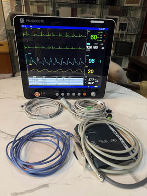 Tragbarer 15-Zoll-Patientenmonitor Vitalparameter-Mehrparameter-Optionaler Etco2-Patientenmonitor